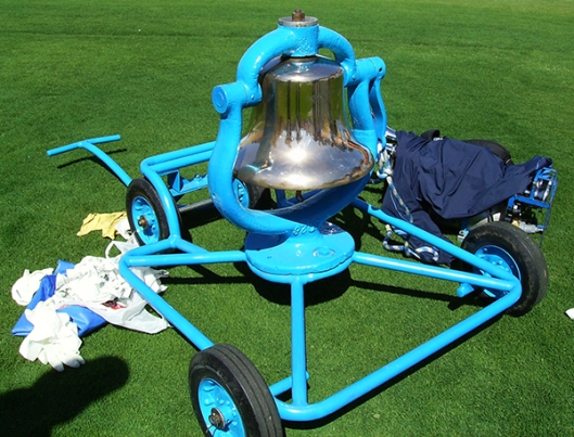 UCLA_Victory_Bell